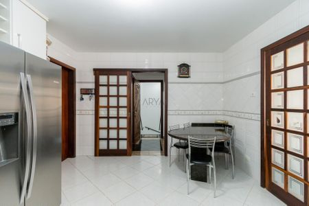 7_photo/94dcfa51db.7a69ff73eb43ff8d-ATLAS-81a59676-3ec2-43c2-8189-d172278898c7.jpg de casa à venda com 3 quartos, 566m² em Alto Boqueirão, Curitiba