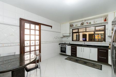 7_photo/94dcfa51db.7a69ff73eb43ff8d-ATLAS-b07b5b51-4bca-42b1-b6f3-11d03a000dae.jpg de casa à venda com 3 quartos, 566m² em Alto Boqueirão, Curitiba