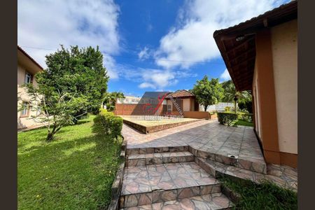 44_photo/94dcfa5253.af534e750fffbbb5-ATLAS-3df3704f-918b-4ee8-af2b-97aeebbfdad2.jpg de casa à venda com 3 quartos, 51m² em Boqueirão, Curitiba