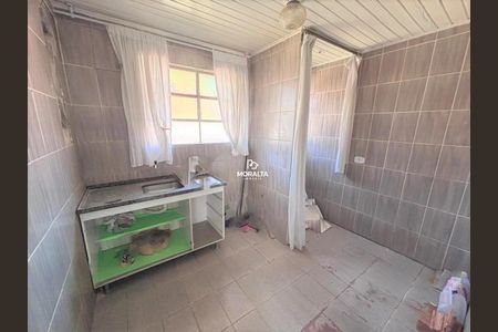 4_photo/94dcfa52b7.3bacd201e38e072d-ATLAS-fd00b103-904f-4ba8-870e-ff6ca1b1564f.jpg de apartamento à venda com 3 quartos, 46m² em Alto Boqueirão, Curitiba