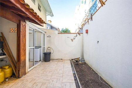 42_photo/94dcfa5425.2c017273152ef055-ATLAS-7187fd86-4e90-4ba2-bfec-46b896384b98.jpg de casa à venda com 3 quartos, 95m² em Boqueirão, Curitiba