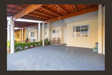 5_photo/94dcfa5425.2c017273152ef055-ATLAS-a0d17d6c-86e4-4e78-8294-2a8b3d8d2ee4.jpg de casa à venda com 3 quartos, 95m² em Boqueirão, Curitiba