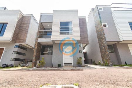 2_photo/94dcfa54b5.7cdaa3459ff6fa73-ATLAS-0a914fb1-7c1f-41b0-bb84-7bf61a2884d9.jpg de casa à venda com 3 quartos, 91m² em Boqueirão, Curitiba