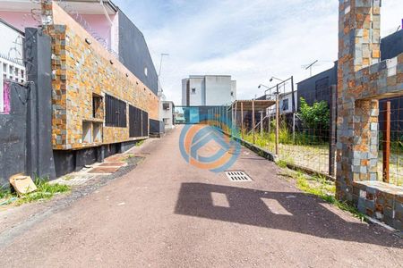 40_photo/94dcfa54b5.7cdaa3459ff6fa73-ATLAS-d721a34e-3121-448a-b535-58052bfa6c5d.jpg de casa à venda com 3 quartos, 91m² em Boqueirão, Curitiba