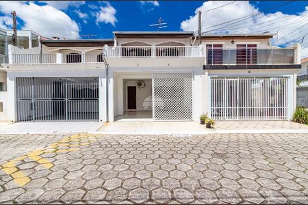 4_photo/94dcfa55bf.33afce1af997ab90-ATLAS-7cb610f4-620a-41e0-bde5-475352dece83.jpg de casa à venda com 3 quartos, 67m² em Boqueirão, Curitiba