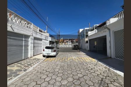 28_photo/94dcfa55bf.b273f8cd26085352-ATLAS-daee6d03-8448-458e-bf8d-b56f8605f960.jpg de casa à venda com 3 quartos, 66m² em Boqueirão, Curitiba