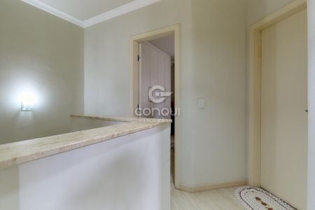 8_photo/94dcfa5645.1d2cc686cdd73a07-ATLAS-32d6301a-c552-4e37-a805-4c20f5311dc4.jpg de casa à venda com 3 quartos, 130m² em Boqueirão, Curitiba