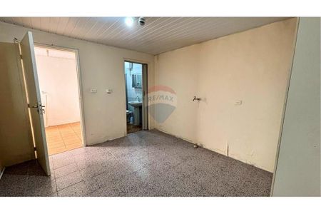 6_photo/94dcfa566f.25db2ad9d9bd01a5-ATLAS-361466ee-8f04-4d6d-9220-e980483a32a0.jpg de casa à venda com 3 quartos, 94m² em Boqueirão, Curitiba