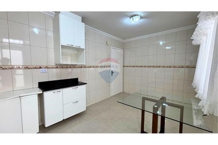 1_photo/94dcfa566f.25db2ad9d9bd01a5-ATLAS-3621f83d-8cb3-4cd8-ad15-679e47507342.jpg de casa à venda com 3 quartos, 94m² em Boqueirão, Curitiba