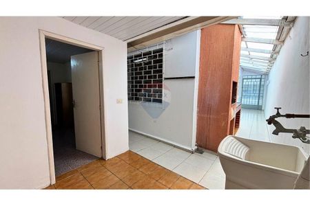 1_photo/94dcfa566f.25db2ad9d9bd01a5-ATLAS-67346460-b191-4623-b1aa-a6db0e10c6d3.jpg de casa à venda com 3 quartos, 94m² em Boqueirão, Curitiba