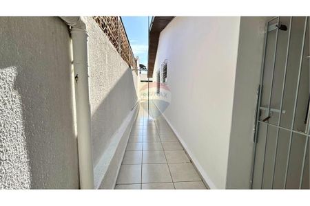 7_photo/94dcfa566f.25db2ad9d9bd01a5-ATLAS-bc477b1b-927c-4e08-a44f-9cac12a99cdc.jpg de casa à venda com 3 quartos, 94m² em Boqueirão, Curitiba