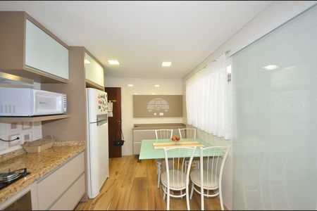 1_photo/94dcfa566f.9bca8a6f75a36323-ATLAS-1e89bbda-7b4a-42ed-ab51-235f8b878a78.jpg de casa à venda com 3 quartos, 200m² em Boqueirão, Curitiba