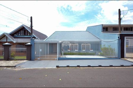 6_photo/94dcfa566f.9bca8a6f75a36323-ATLAS-41e226d7-237f-489a-9ec8-cb5eb909cb39.jpg de casa à venda com 3 quartos, 200m² em Boqueirão, Curitiba