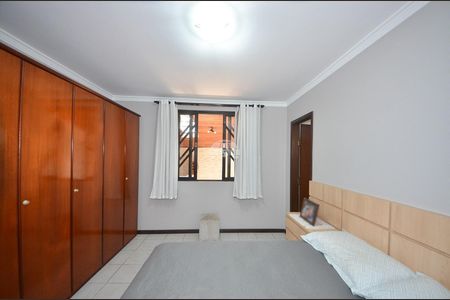 8_photo/94dcfa566f.9bca8a6f75a36323-ATLAS-a9dc1c15-268d-4946-8dbd-5de1c8721c54.jpg de casa à venda com 3 quartos, 200m² em Boqueirão, Curitiba