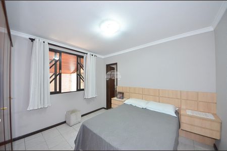 4_photo/94dcfa566f.9bca8a6f75a36323-ATLAS-abe62e86-65c8-4c97-9ba2-fb187d195a0a.jpg de casa à venda com 3 quartos, 200m² em Boqueirão, Curitiba