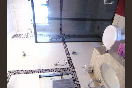 30_photo/94dcfa5671.cacb7a00f9d29669-ATLAS-9a8ad9e7-801a-4824-a15e-a69703dfcf68.jpg de casa à venda com 4 quartos, 250m² em Boqueirão, Curitiba