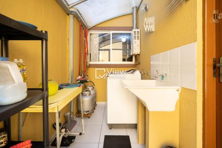 10_photo/94dcfa56ef.9a50394098ee3616-ATLAS-aa47b0b3-7e89-4065-8fa5-9ca7fbd9d577.jpg de casa à venda com 3 quartos, 110m² em Boqueirão, Curitiba