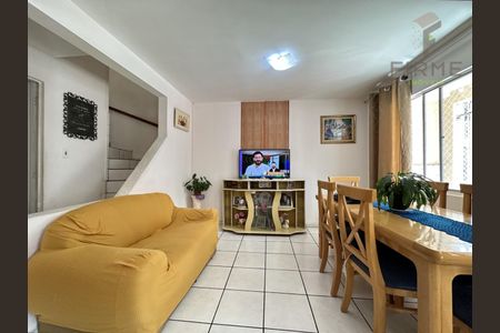 4_photo/94dcfa5727.c1e77ce95e35a1f5-ATLAS-0bfe2ee7-0f58-4c04-b7ac-01e66a4eab71.jpg de casa à venda com 4 quartos, 104m² em Boqueirão, Curitiba