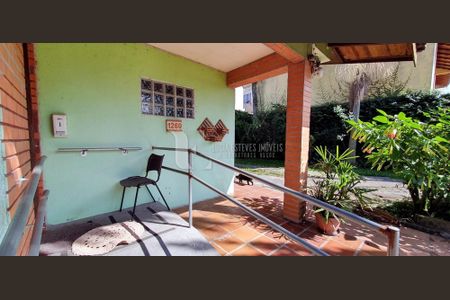 4_photo/94dcfa5773.cb8d397bc949314a-ATLAS-dfdef2e1-acb6-4b92-b79c-6072470aec66.jpg de casa à venda com 4 quartos, 1100m² em Boqueirão, Curitiba