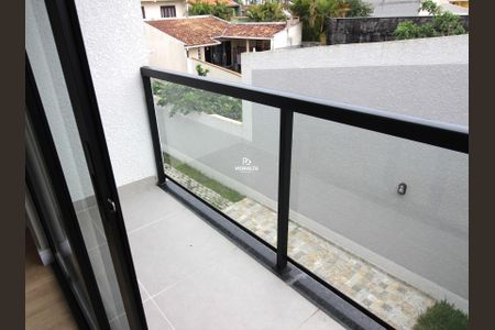 2_photo/94dcfa57e3.93bfd9d334e5fd18-ATLAS-0aac4dc8-e92c-444a-9414-ba50eafbe4d7.jpg de casa à venda com 4 quartos, 126m² em Boqueirão, Curitiba