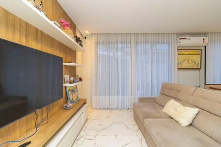 6_photo/94dcfa5a0f.59b9fa3339c8dcb8-ATLAS-9dba9a26-fd4f-4aae-9bd0-00234eedada0.jpg de casa à venda com 3 quartos, 160m² em Alto Boqueirão, Curitiba