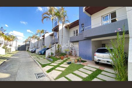 4_photo/94dcfa5b77.214f1719a8b31903-ATLAS-48c3240f-22e6-4568-abd3-4197c0bf7cab.jpg de casa à venda com 3 quartos, 122m² em Boqueirão, Curitiba