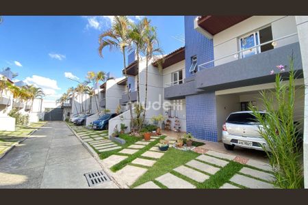 2_photo/94dcfa5b77.214f1719a8b31903-ATLAS-4f02f7f6-8eef-43d1-8dd1-75cf56181b04.jpg de casa à venda com 3 quartos, 122m² em Boqueirão, Curitiba
