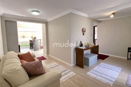 8_photo/94dcfa5b77.214f1719a8b31903-ATLAS-daa6ef88-7748-4eaf-8e0b-933434fe31db.jpg de casa à venda com 3 quartos, 122m² em Boqueirão, Curitiba