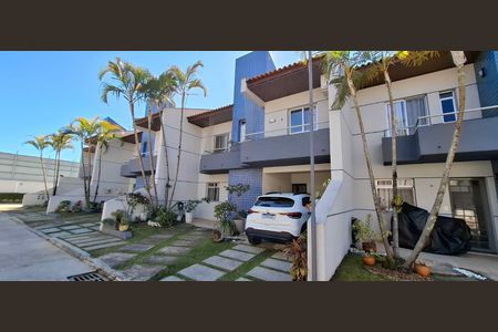 1_photo/94dcfa5b77.5afd90b9c05d4dec-ATLAS-2a373649-c800-4f43-b6fb-3b56035ee619.jpg de casa à venda com 3 quartos, 160m² em Boqueirão, Curitiba