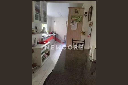 4_photo/94dcfa5b77.5afd90b9c05d4dec-ATLAS-4f3210dd-45a0-4fa5-af38-e0064a3a084d.jpg de casa à venda com 3 quartos, 160m² em Boqueirão, Curitiba