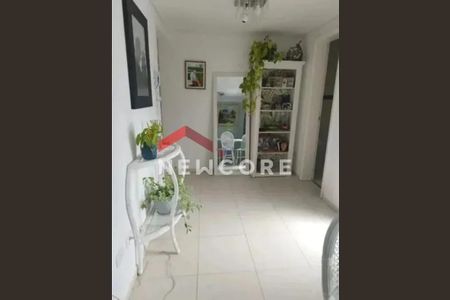 5_photo/94dcfa5b77.5afd90b9c05d4dec-ATLAS-bfec32bc-1e75-40ff-942a-3ed2e228bfc3.jpg de casa à venda com 3 quartos, 160m² em Boqueirão, Curitiba