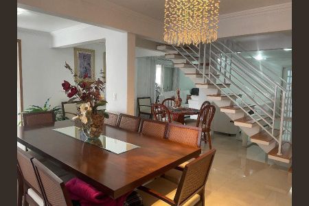 6_photo/94dcfa8519.a944a7ef88bd55c6-ATLAS-a55cccd3-721b-4df8-940e-cdb4e1a0cc42.jpg de casa à venda com 4 quartos, 270m² em Uberaba, Curitiba