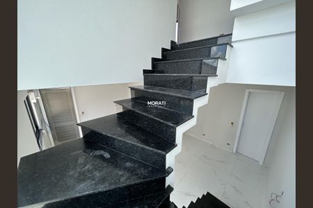 4_photo/94dcfa8e45.b0f8868573f934b9-ATLAS-2054bba8-8e49-44c3-a48a-ab449d9068bc.jpg de casa à venda com 3 quartos, 108m² em Uberaba, Curitiba