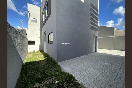 5_photo/94dcfa8e45.b2a6f8b506477c2a-ATLAS-0788c607-10fe-49ec-89e8-28aee2407492.jpg de casa à venda com 3 quartos, 108m² em Uberaba, Curitiba