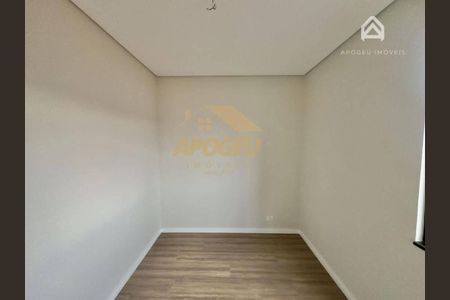 9_photo/94dcfa8e45.dc7b031a1d7e8bb1-ATLAS-42697c17-33ef-472a-bbce-9aad996e3b81.jpg de casa à venda com 3 quartos, 108m² em Uberaba, Curitiba