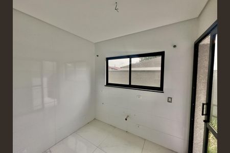 9_photo/94dcfa8e45.dc7b031a1d7e8bb1-ATLAS-8d930e4d-ea97-4a02-bec5-40b12c3f13fb.jpg de casa à venda com 3 quartos, 108m² em Uberaba, Curitiba