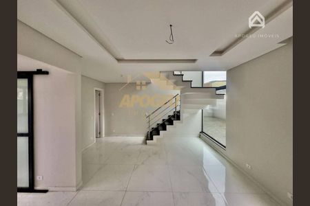 2_photo/94dcfa8e45.dc7b031a1d7e8bb1-ATLAS-a381fe46-2b64-4804-a83b-02fc421a39c5.jpg de casa à venda com 3 quartos, 108m² em Uberaba, Curitiba