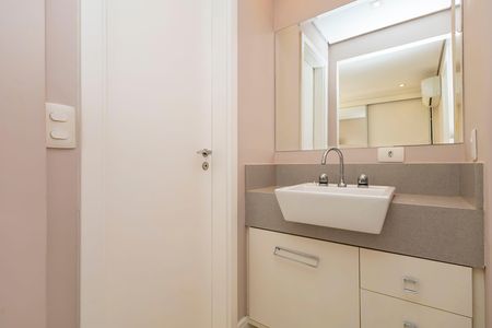 7_photo/94dcfa8e75.ba1c0bc9cbfcae1e-ATLAS-2cbdf397-3606-4cb6-94ea-486e20f52134.jpg de apartamento à venda com 3 quartos, 179m² em Uberaba, Curitiba