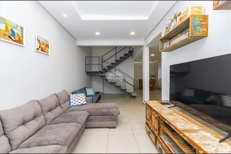 3_photo/94dcfa906d.ac3a195a1812d689-ATLAS-1743620f-5de8-4dd0-8f6f-36c916c8e51b.jpg de casa à venda com 4 quartos, 216m² em Uberaba, Curitiba