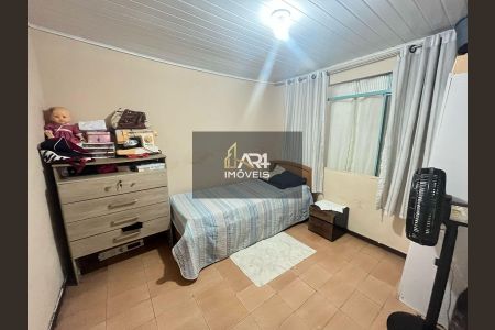 4_photo/94dcfa91d9.59b9fa3339c8dcb8-ATLAS-5f9df796-4fbf-4044-9981-092d3e7b0d45.jpg de casa à venda com 3 quartos, 125m² em Uberaba, Curitiba