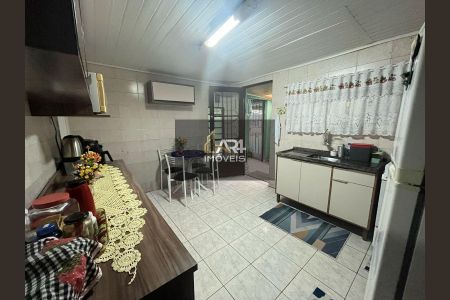 9_photo/94dcfa91d9.59b9fa3339c8dcb8-ATLAS-6da3cebe-3fdf-4ef7-80d8-492e207a06c3.jpg de casa à venda com 3 quartos, 125m² em Uberaba, Curitiba