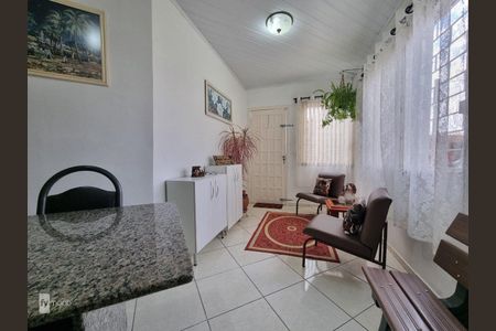 9_photo/94dcfa91e9.0f81dd1a9a4f6ffb-ATLAS-30a744f3-99ed-4b8c-9135-c0a73814d7ed.jpg de casa à venda com 3 quartos, 52m² em Uberaba, Curitiba