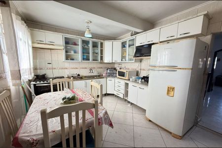 6_photo/94dcfa9233.b60f5a7682bed42c-ATLAS-b0cdedda-052d-4127-a216-fdb809c4bcf0.jpg de casa à venda com 5 quartos, 180m² em Uberaba, Curitiba