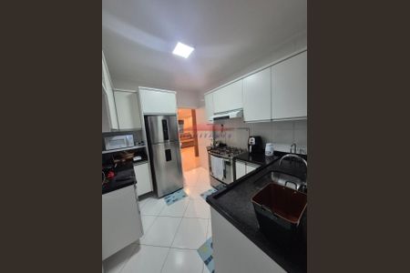 13_photo/94dcfa9461.5cacb5cd1a05b02e-ATLAS-0a2c9c5d-de70-4a74-9663-43ed4b403e0a.jpg de casa à venda com 3 quartos, 110m² em Uberaba, Curitiba