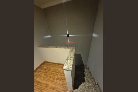 20_photo/94dcfa9461.5cacb5cd1a05b02e-ATLAS-b3eee5f5-3d02-49f7-9622-154b416259b3.jpg de casa à venda com 3 quartos, 110m² em Uberaba, Curitiba