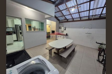 33_photo/94dcfa9461.5cacb5cd1a05b02e-ATLAS-c47447c7-1c44-40d1-bde5-b9edbc75cb65.jpg de casa à venda com 3 quartos, 110m² em Uberaba, Curitiba