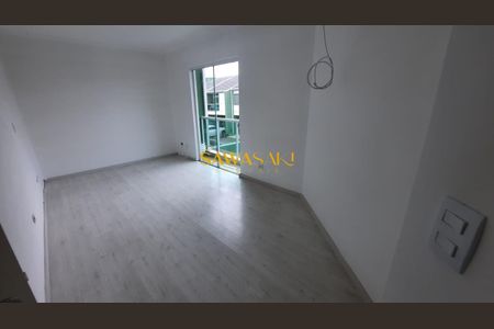 8_photo/94dcfa9461.c2ce78e4bcc10ecd-ATLAS-3af69b20-b954-4675-9b3e-ee3d343fd6cb.jpg de casa à venda com 3 quartos, 90m² em Uberaba, Curitiba