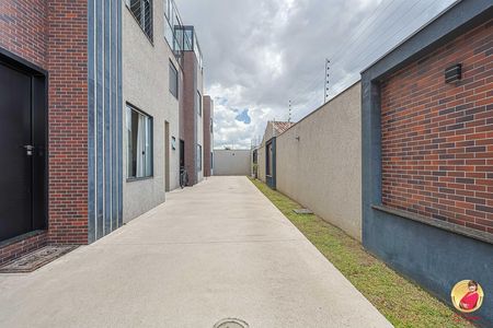 5_photo/94dcfa94e3.a9ad82c0a29b9a19-ATLAS-13a94aca-e721-4671-b25e-7c7e337106ed.jpg de casa à venda com 3 quartos, 123m² em Uberaba, Curitiba