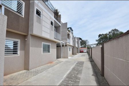 43_photo/94dcfa952b.8a9db43010f6cbf7-ATLAS-31fee93a-2f4b-45f8-93ce-fc39d6e23c7f.jpg de casa à venda com 3 quartos, 129m² em Uberaba, Curitiba