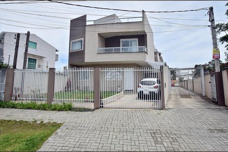 2_photo/94dcfa952b.8a9db43010f6cbf7-ATLAS-dea30aba-3d98-4c83-9746-0221cfdcc520.jpg de casa à venda com 3 quartos, 129m² em Uberaba, Curitiba